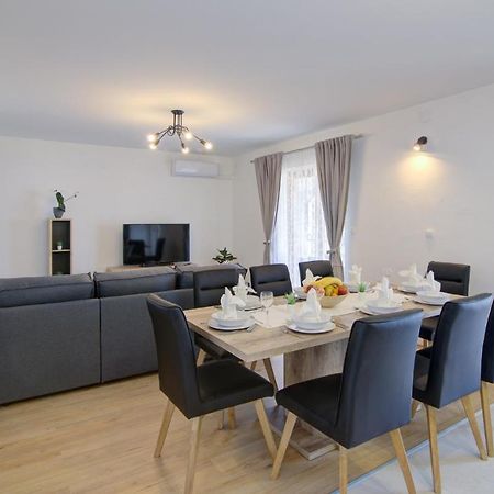 Josipa & Jelena Apartment Сень Экстерьер фото