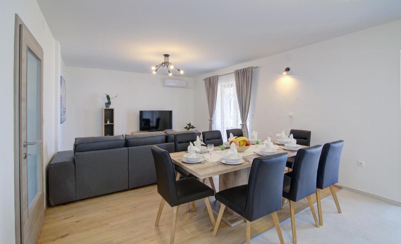 Josipa & Jelena Apartment Сень Экстерьер фото